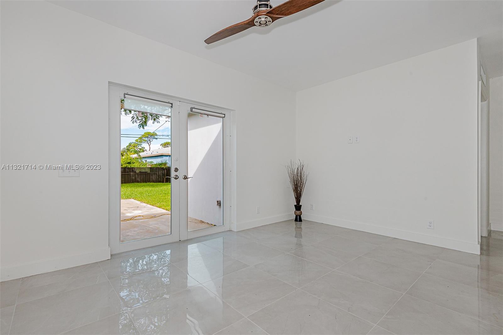 See details / sq. ft. $ 2023-01-13 0 Photo