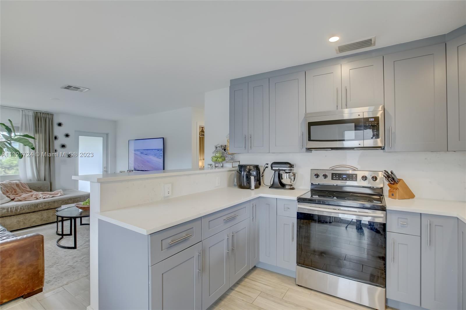 See details / 1763 sq. ft. $ 2023-01-05 0 Photo
