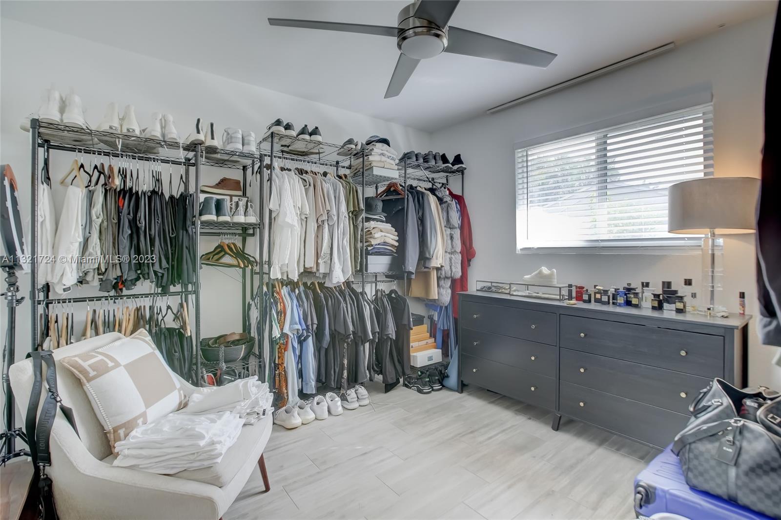 See details / 1763 sq. ft. $ 2023-01-05 0 Photo