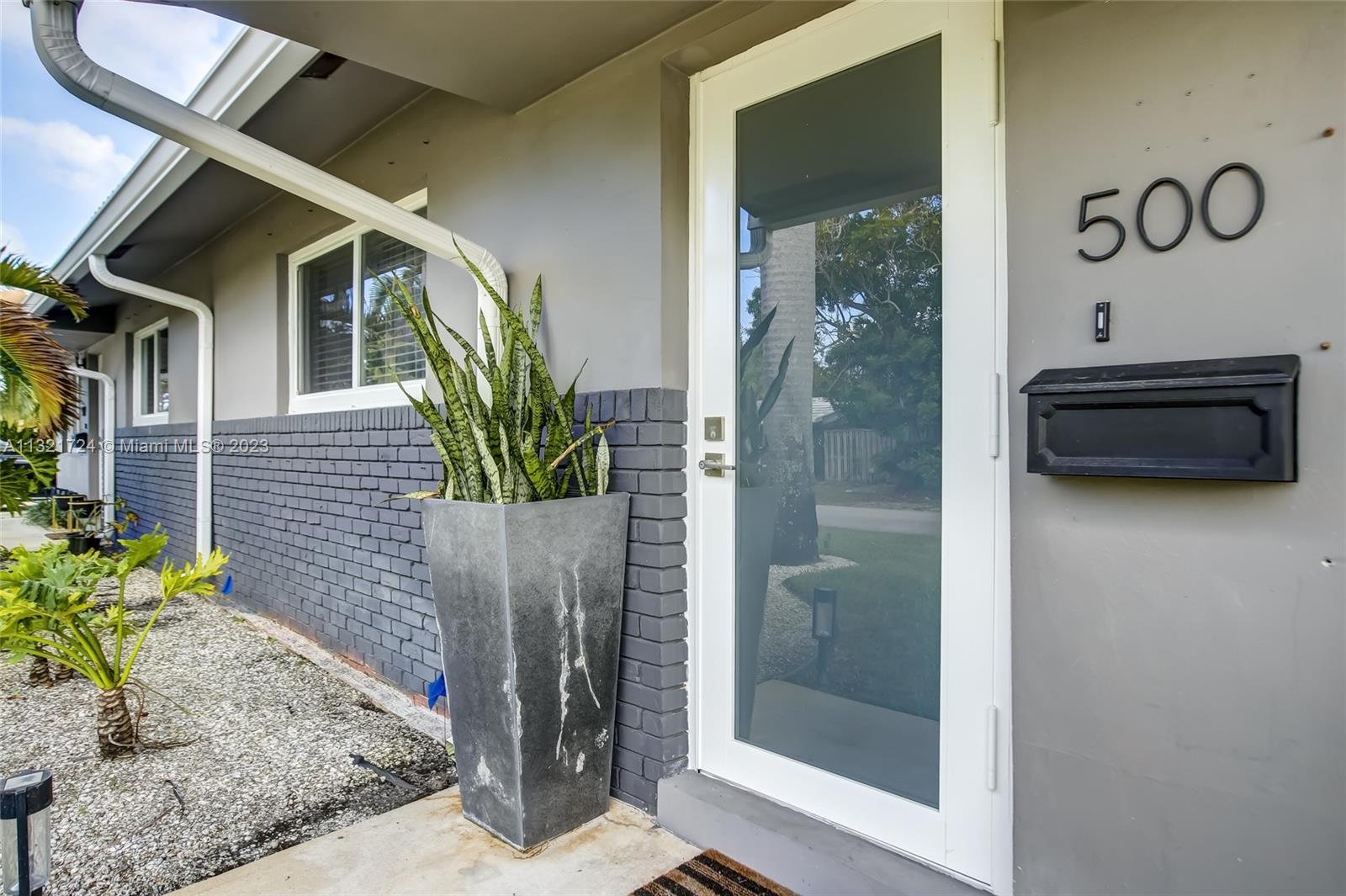 See details / 1763 sq. ft. $ 2023-01-05 0 Photo