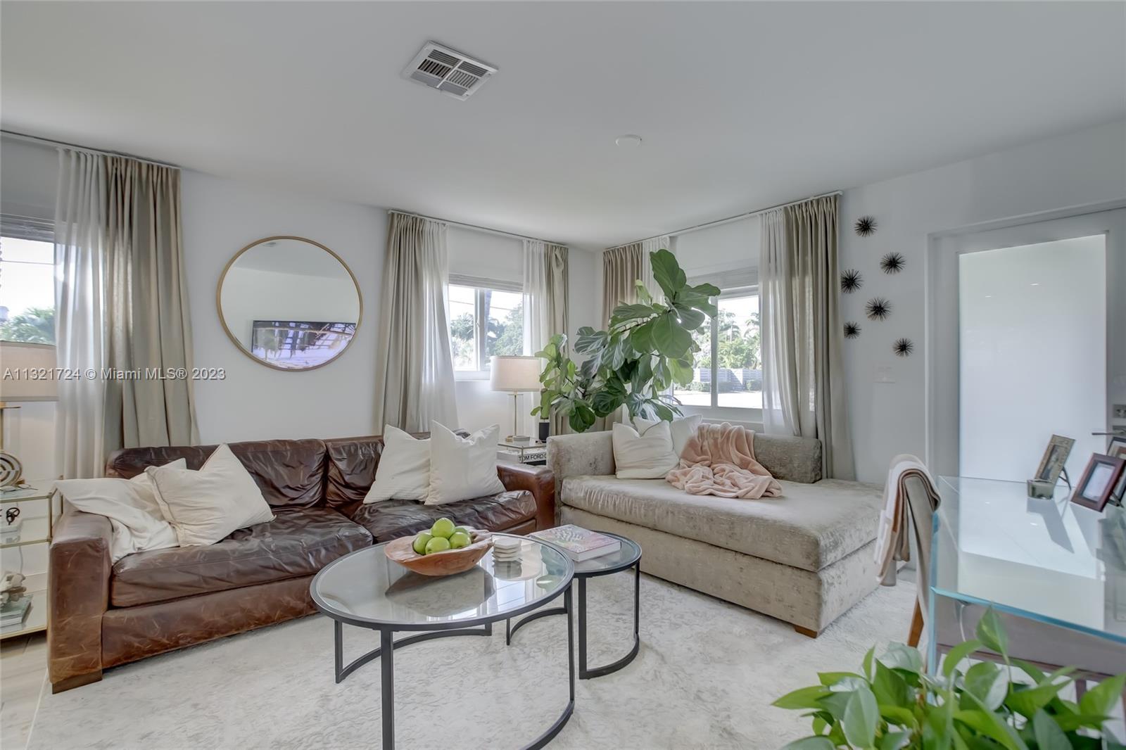 See details / 1763 sq. ft. $ 2023-01-05 0 Photo