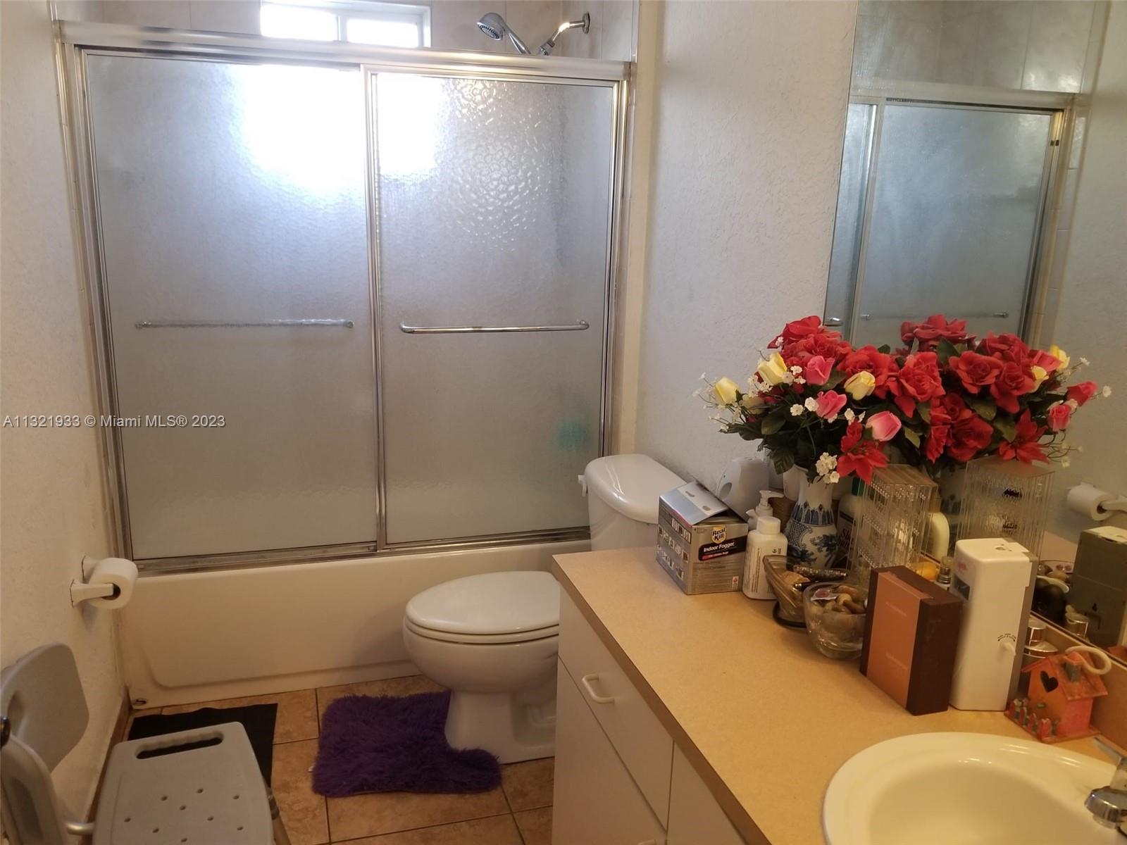 See details / 2090 sq. ft. $ 2023-01-03 0 Photo