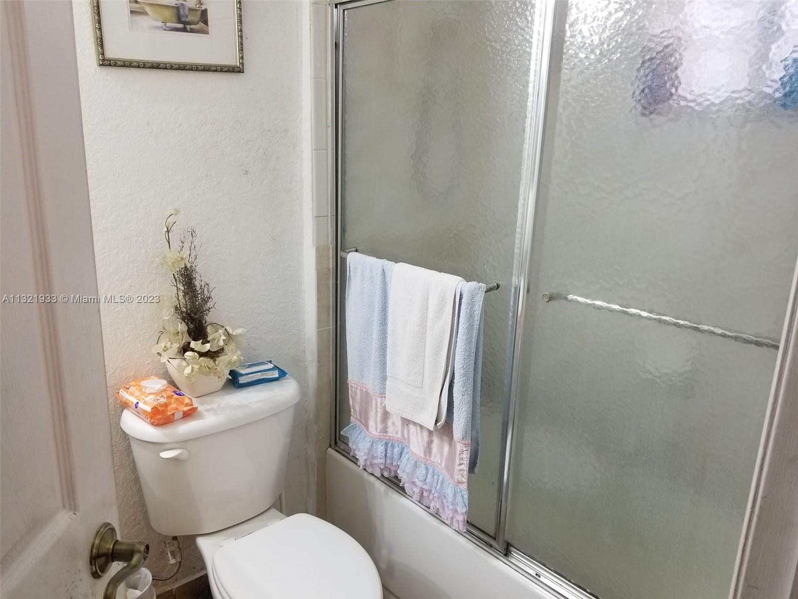 See details / 2090 sq. ft. $ 2023-01-03 0 Photo