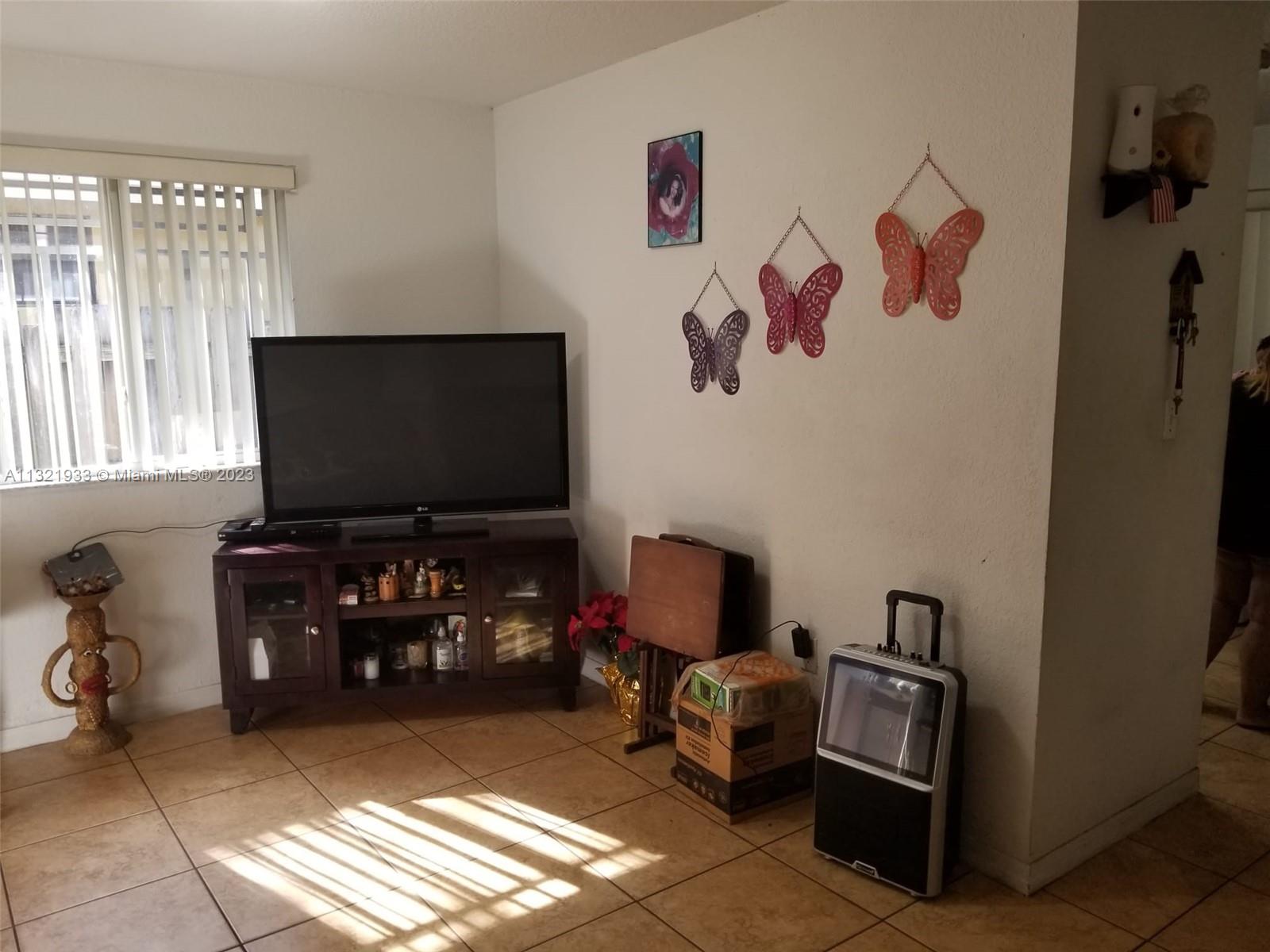 See details / 2090 sq. ft. $ 2023-01-03 0 Photo