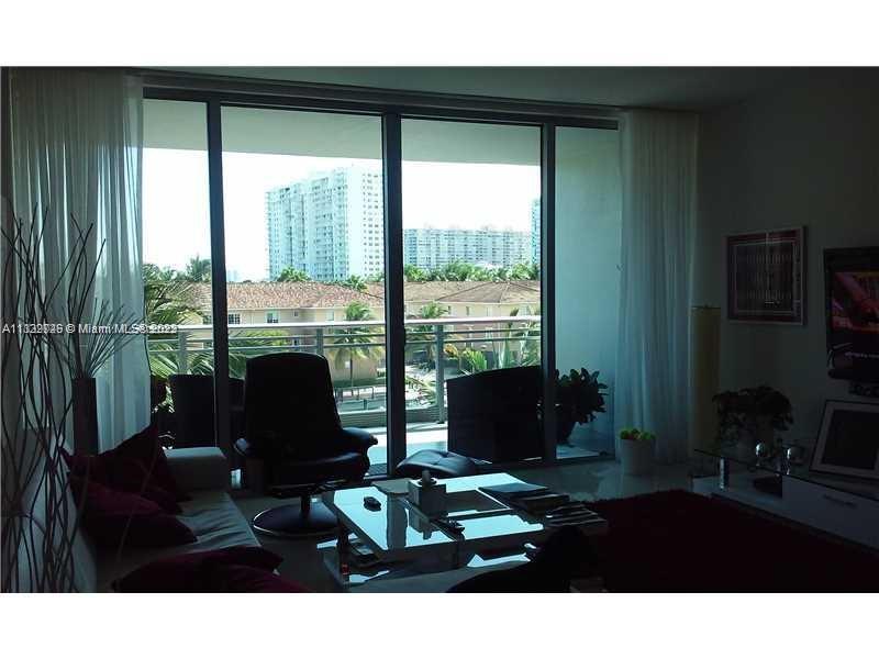 Photo of 2950 188th St #304, Aventura, Florida, 33180 - Liv rm