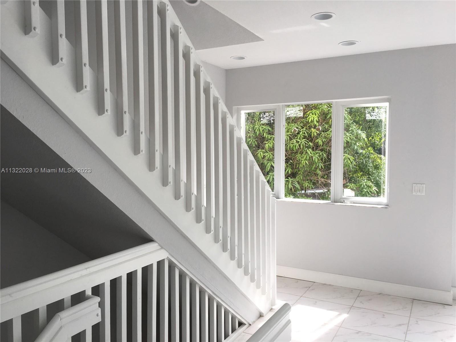 See details / sq. ft. $ 2023-01-03 0 Photo