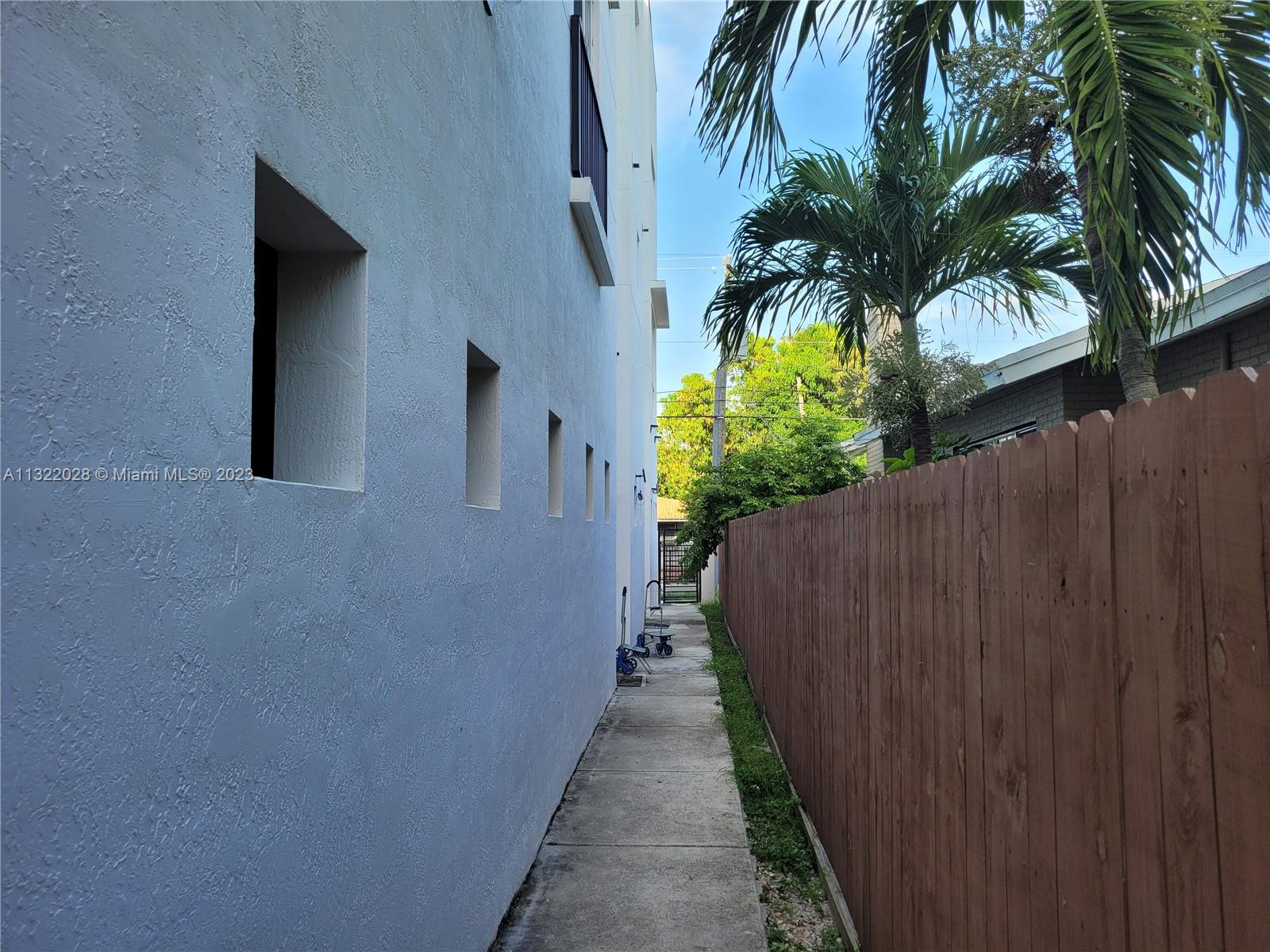 See details / sq. ft. $ 2023-01-03 0 Photo