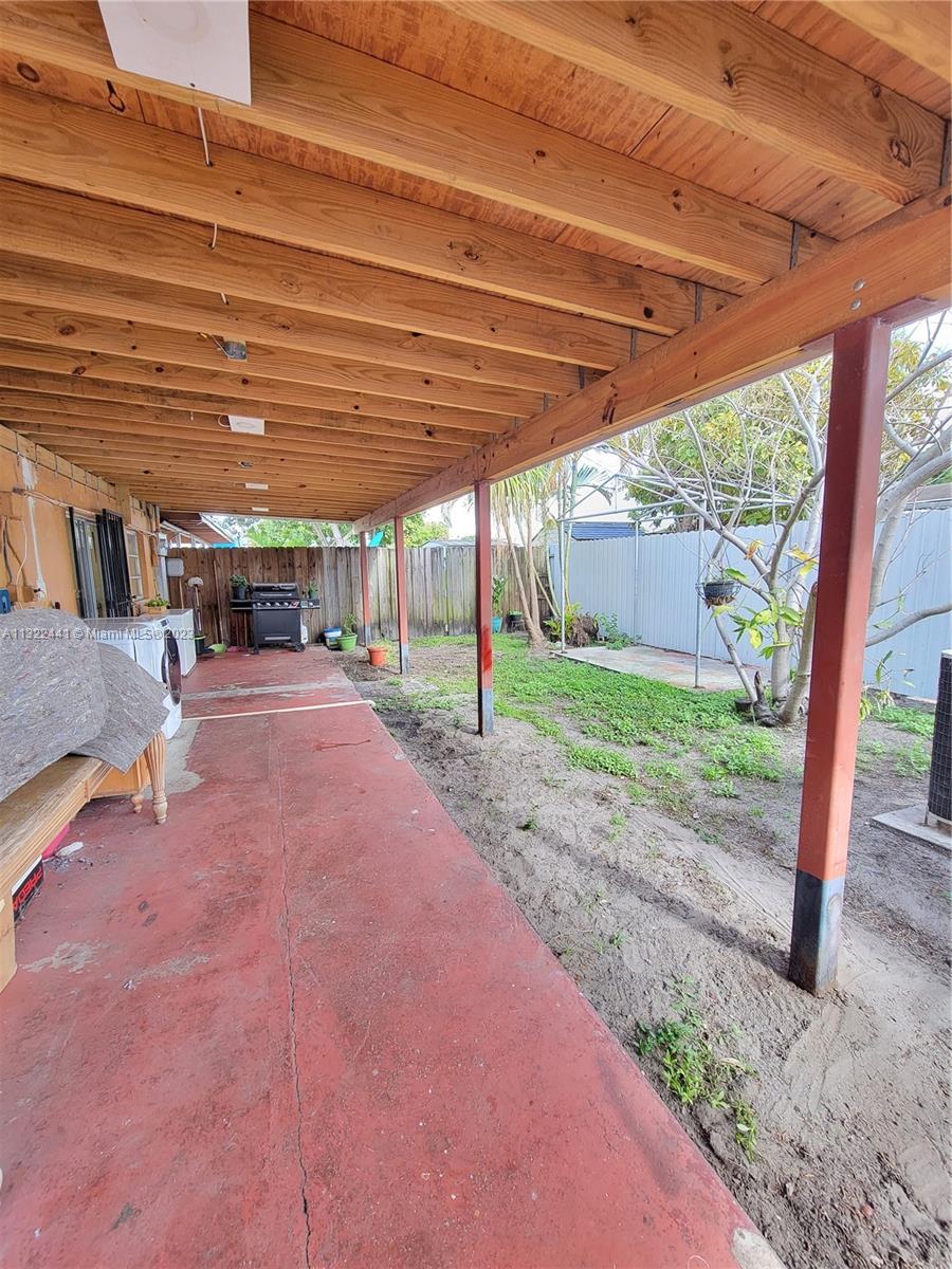 See details / 1876 sq. ft. $ 2023-01-04 0 Photo