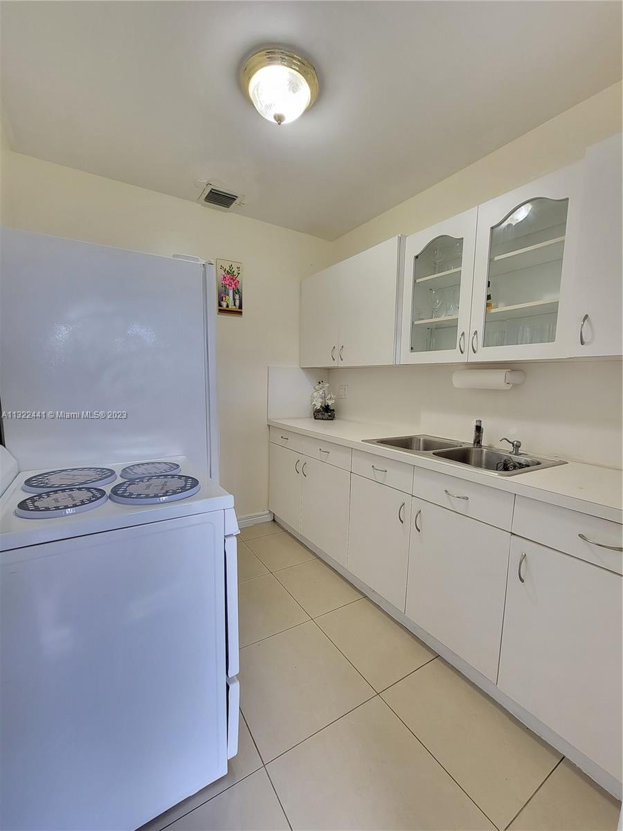 See details / 1876 sq. ft. $ 2023-01-04 0 Photo