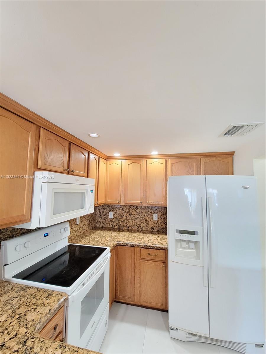See details / 1876 sq. ft. $ 2023-01-04 0 Photo