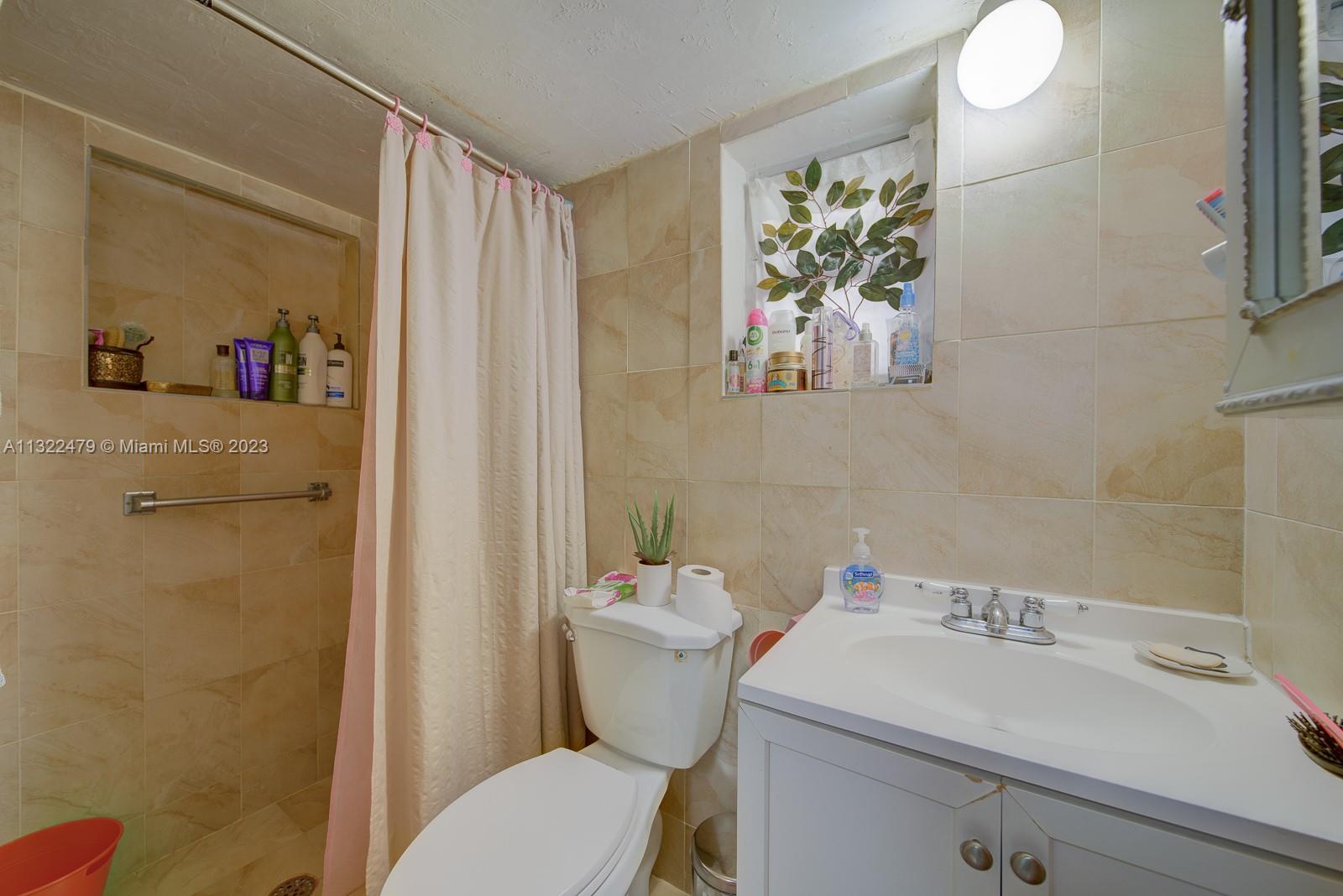 See details / 2304 sq. ft. $ 2023-01-04 0 Photo
