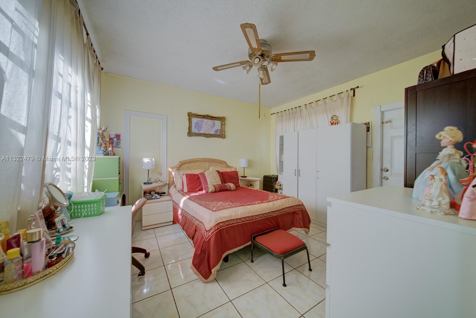 See details / 2304 sq. ft. $ 2023-01-04 0 Photo