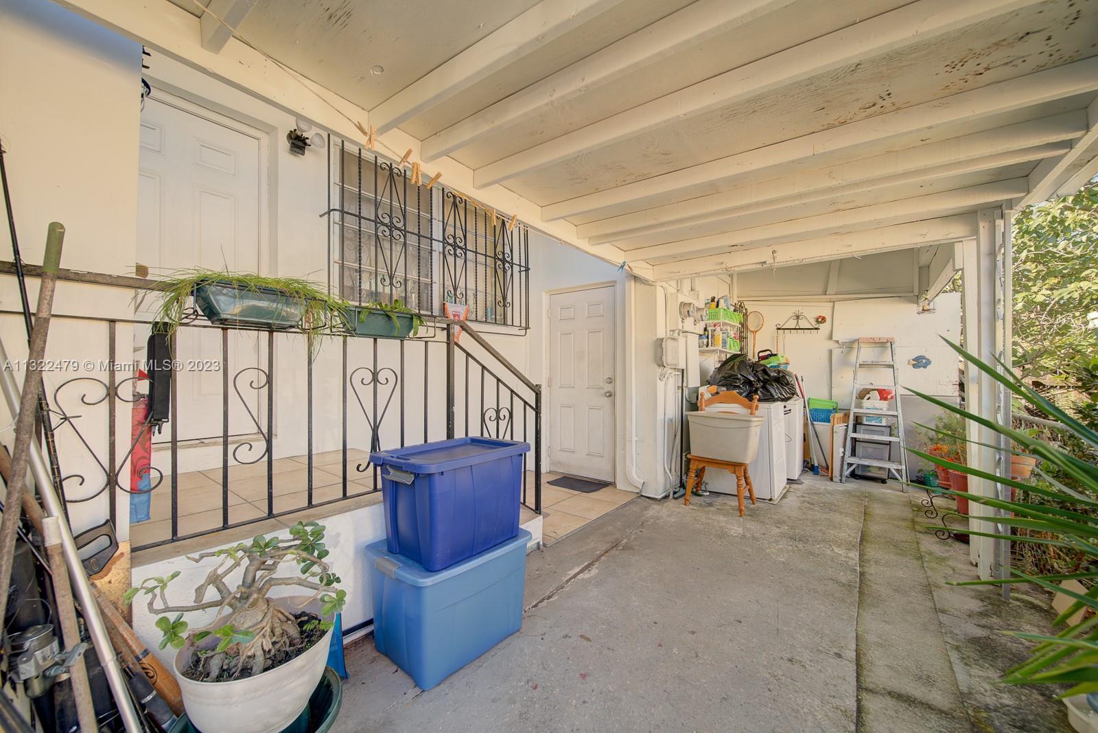 See details / 2304 sq. ft. $ 2023-01-04 0 Photo
