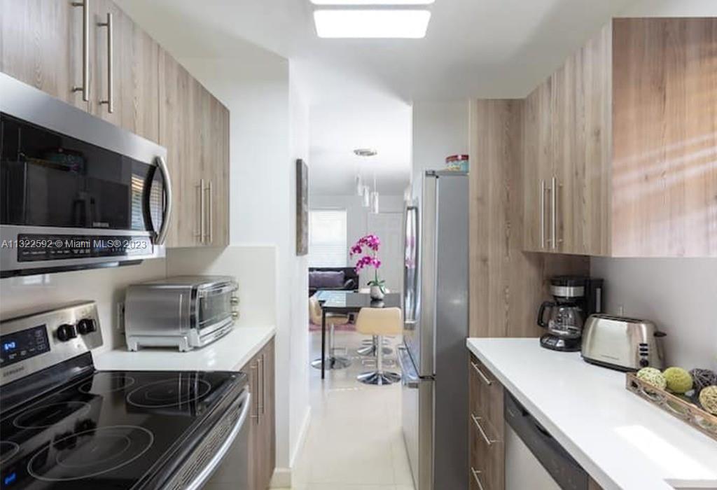 See details / 1861 sq. ft. $ 2023-01-12 0 Photo
