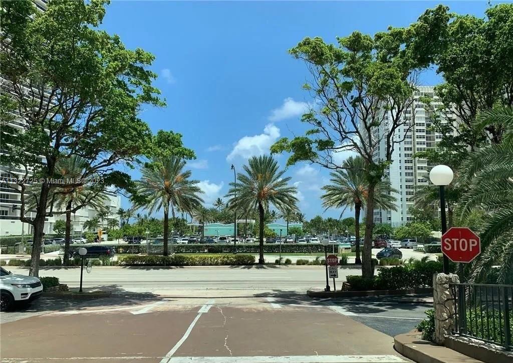 Photo of 1865 Ocean Dr #3J, Hallandale Beach, Florida, 33009 -