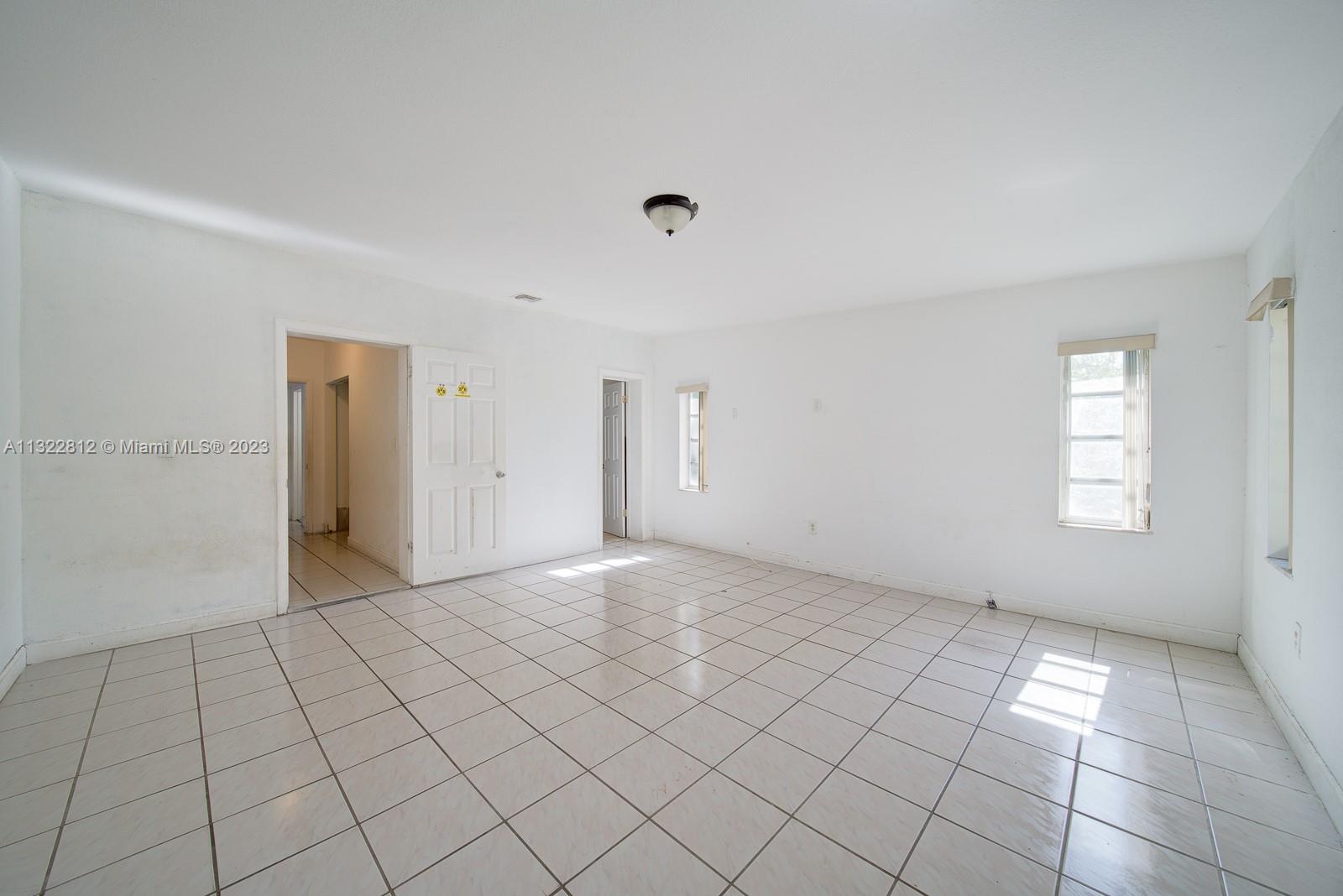 See details / 3842 sq. ft. $ 2023-01-05 0 Photo