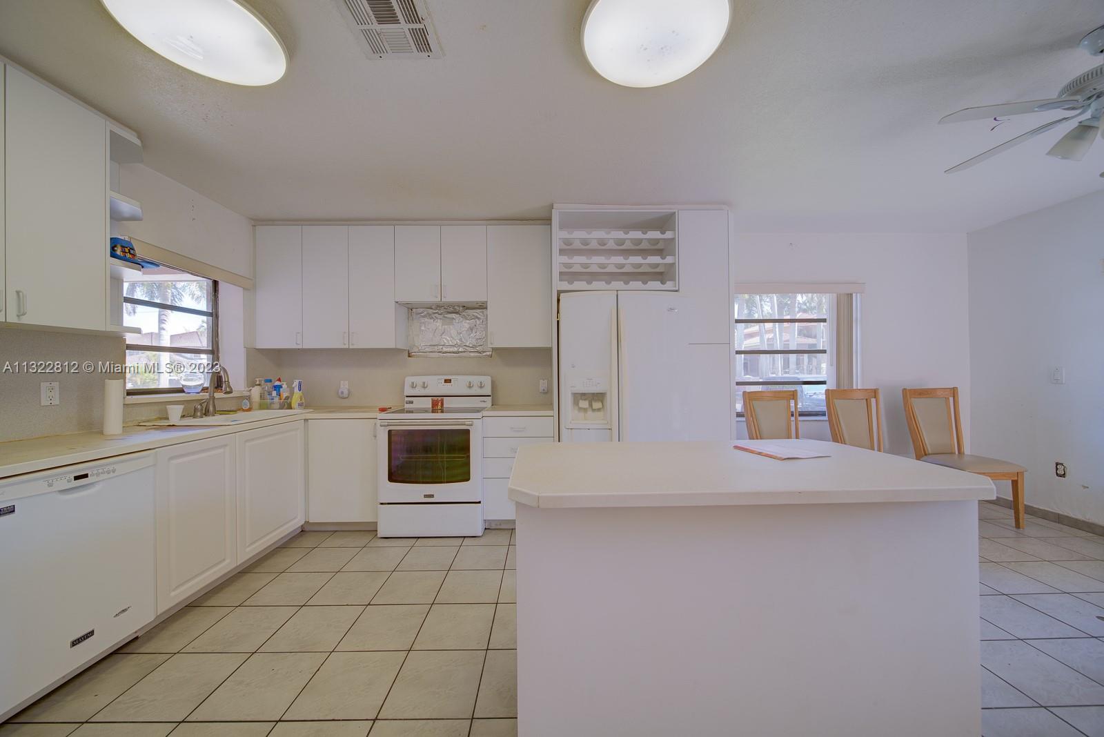 See details / 3842 sq. ft. $ 2023-01-05 0 Photo