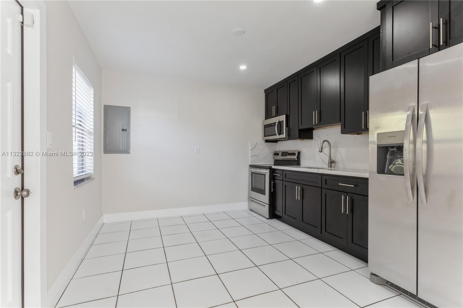See details / 2202 sq. ft. $ 2023-01-13 0 Photo