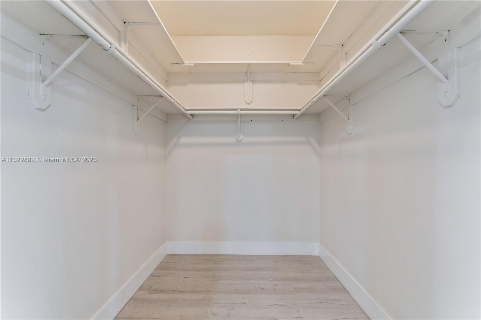 See details / 2202 sq. ft. $ 2023-01-13 0 Photo