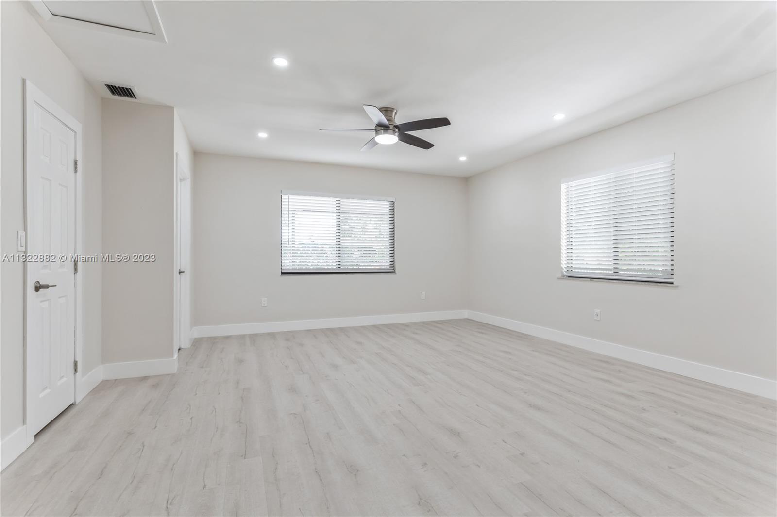 See details / 2202 sq. ft. $ 2023-01-13 0 Photo