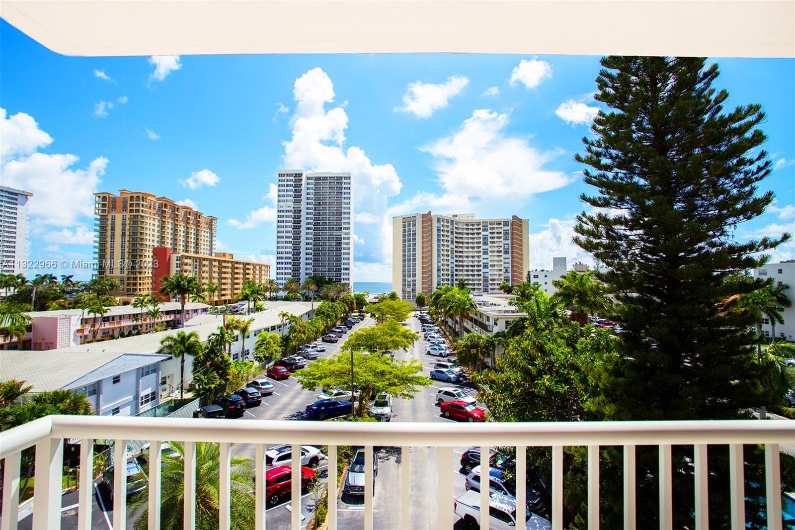 Photo of 3161 Ocean Dr #506, Hallandale Beach, Florida, 33009 -
