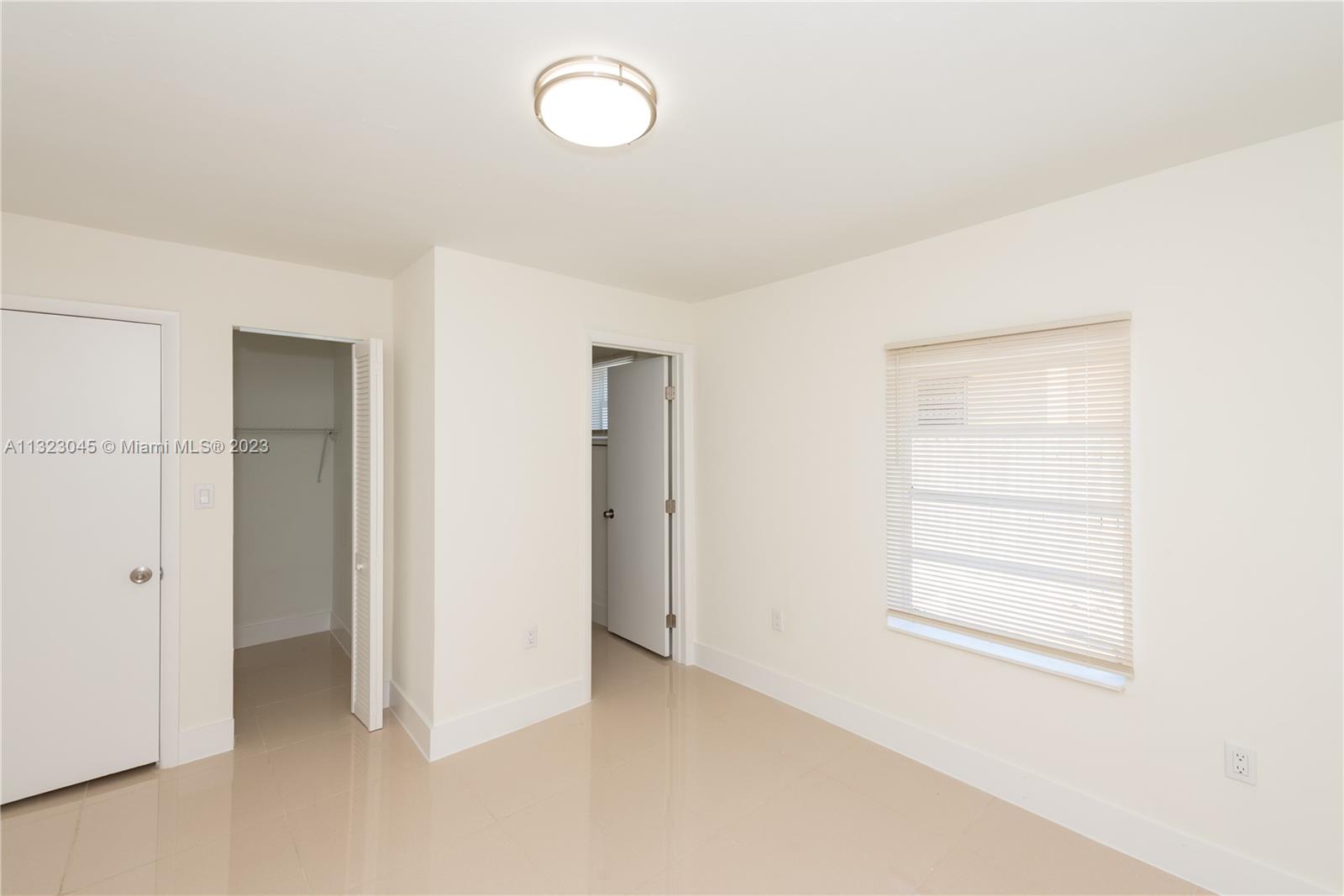 See details / 1199 sq. ft. $ 2023-01-05 0 Photo