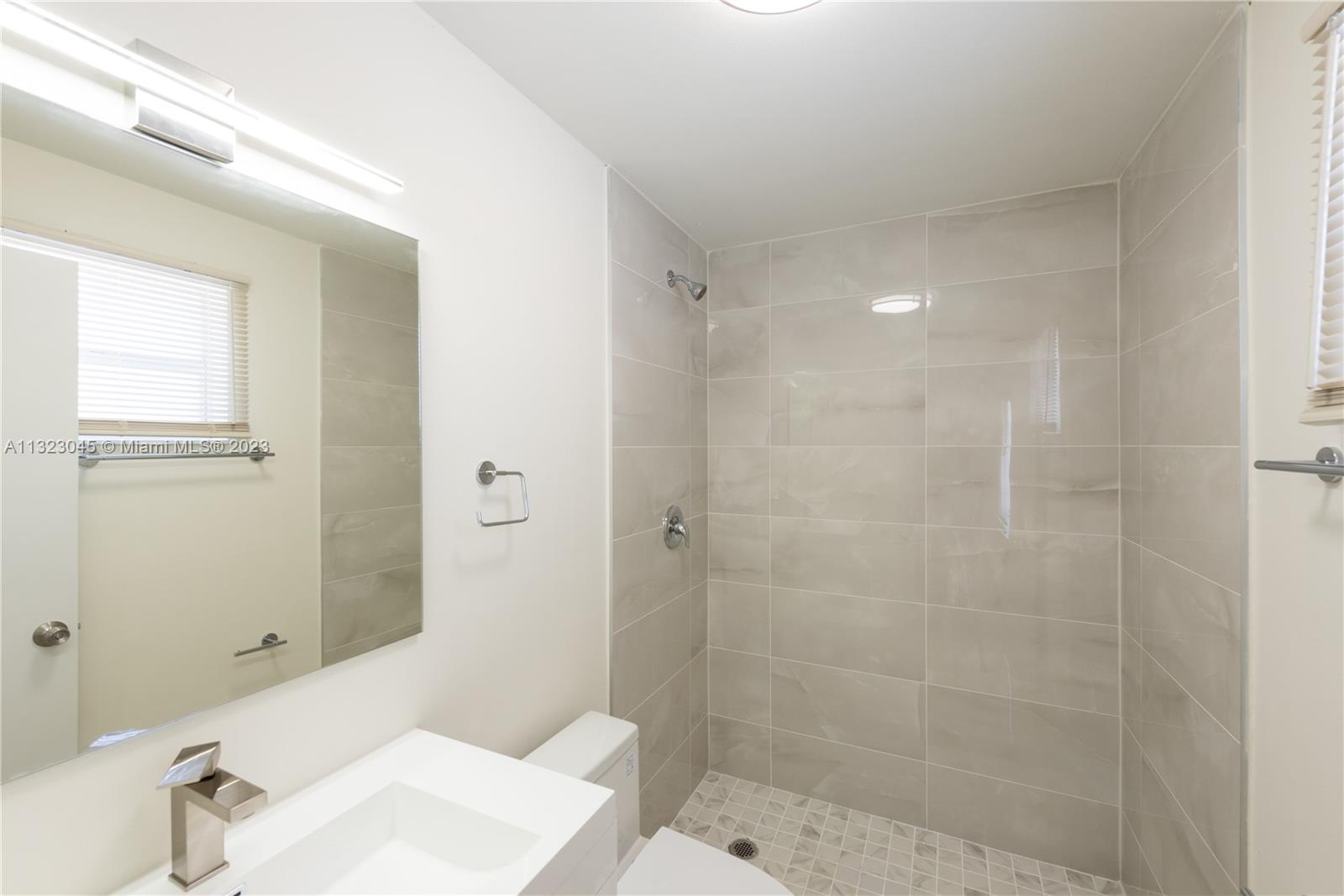 See details / 1199 sq. ft. $ 2023-01-05 0 Photo