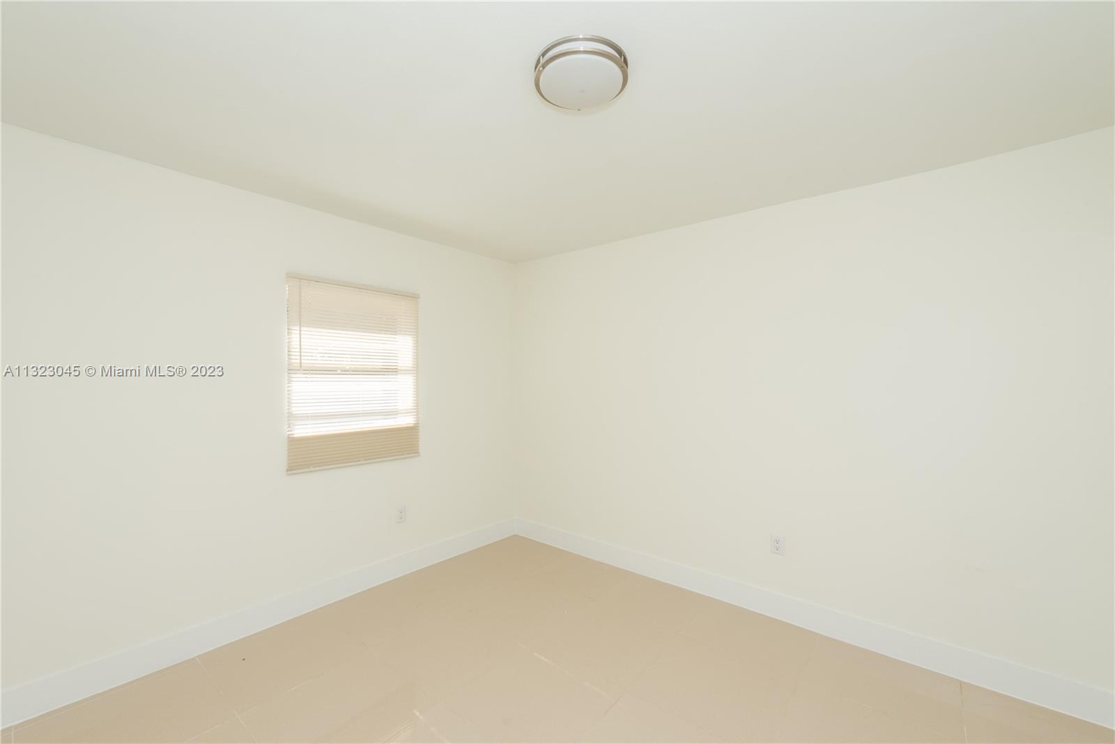 See details / 1199 sq. ft. $ 2023-01-05 0 Photo