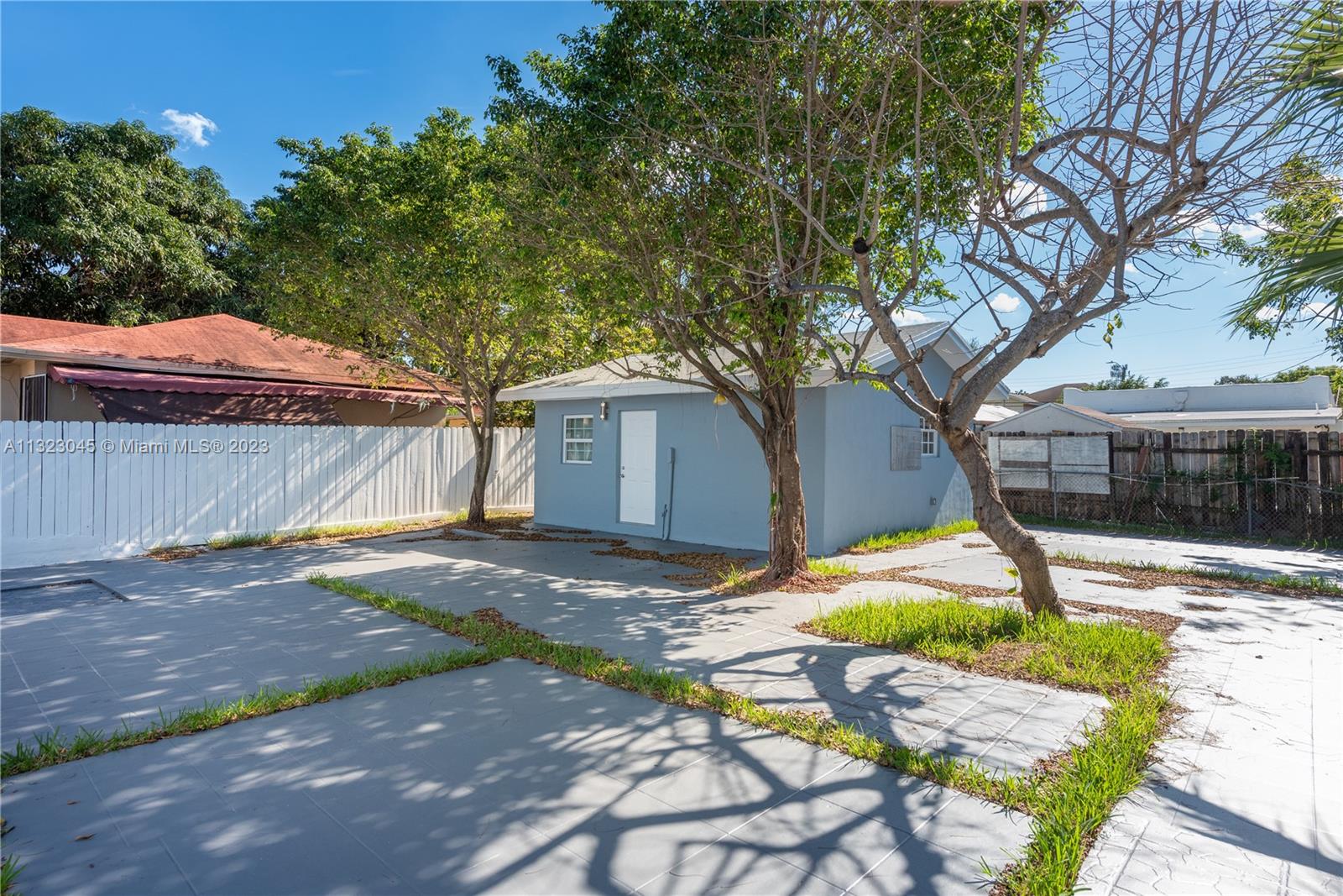 See details / 1199 sq. ft. $ 2023-01-05 0 Photo