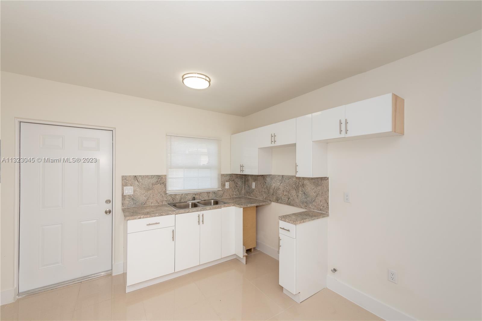 See details / 1199 sq. ft. $ 2023-01-05 0 Photo