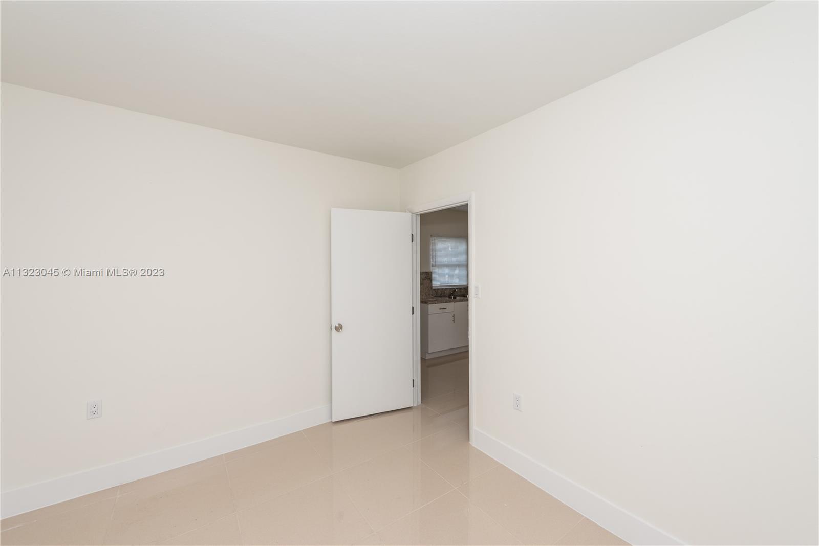 See details / 1199 sq. ft. $ 2023-01-05 0 Photo