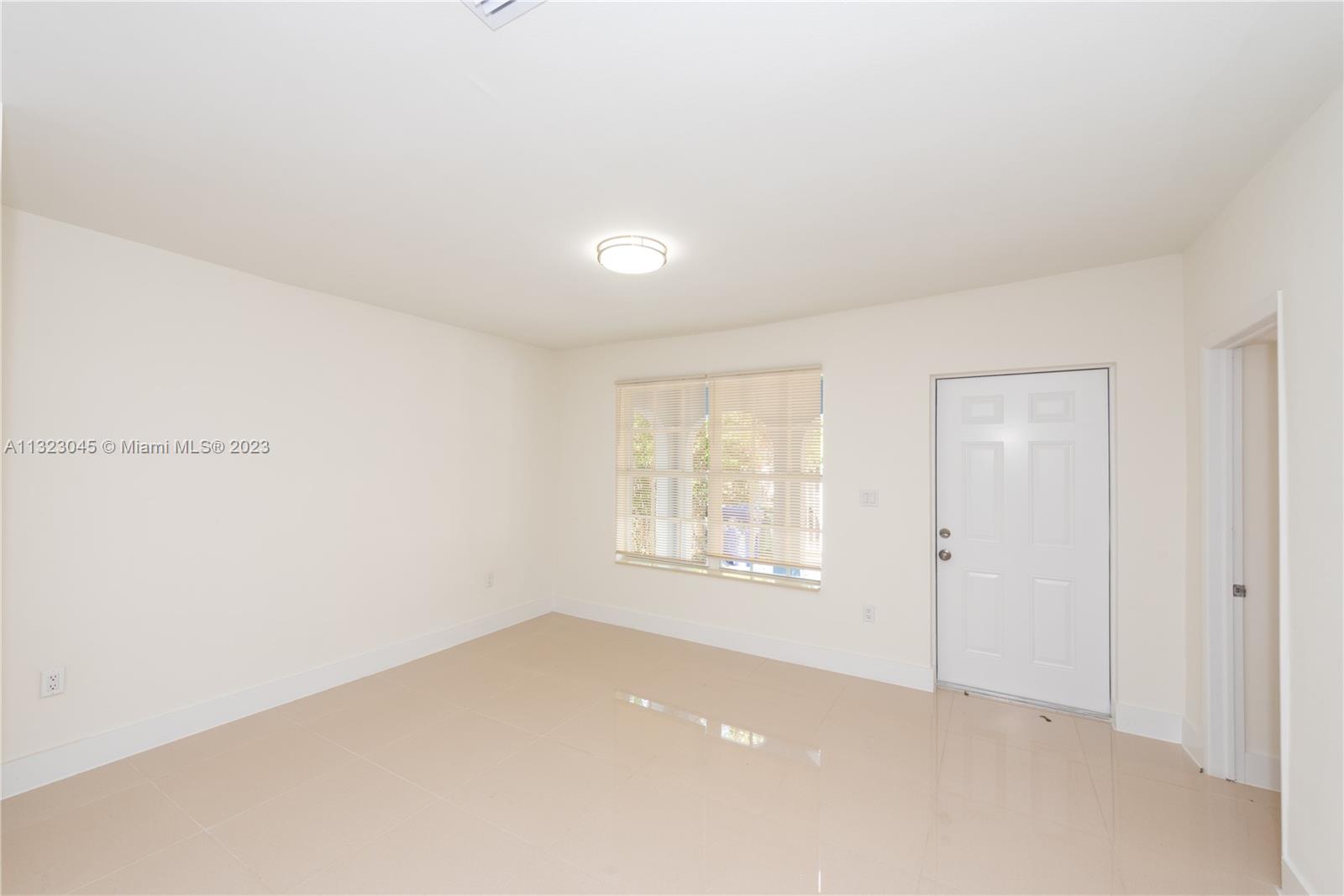 See details / 1199 sq. ft. $ 2023-01-05 0 Photo