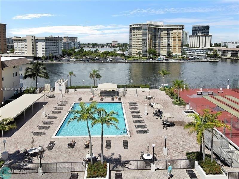 Photo of 1865 Ocean Dr #4E, Hallandale Beach, Florida, 33009 -