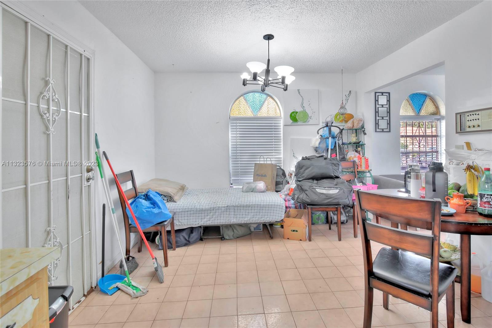 See details / 2355 sq. ft. $ 2023-01-06 0 Photo