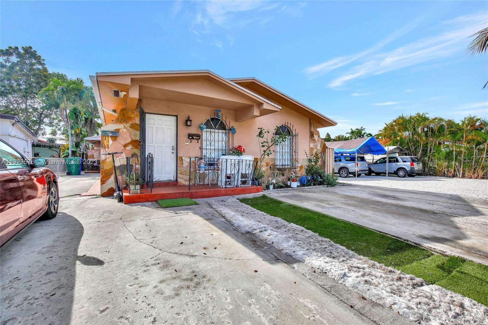 See details / 2355 sq. ft. $ 2023-01-06 0 Photo