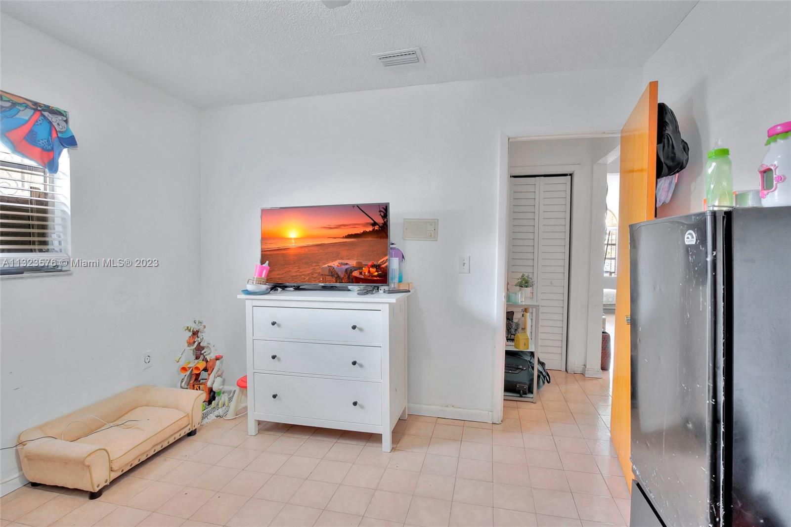 See details / 2355 sq. ft. $ 2023-01-06 0 Photo