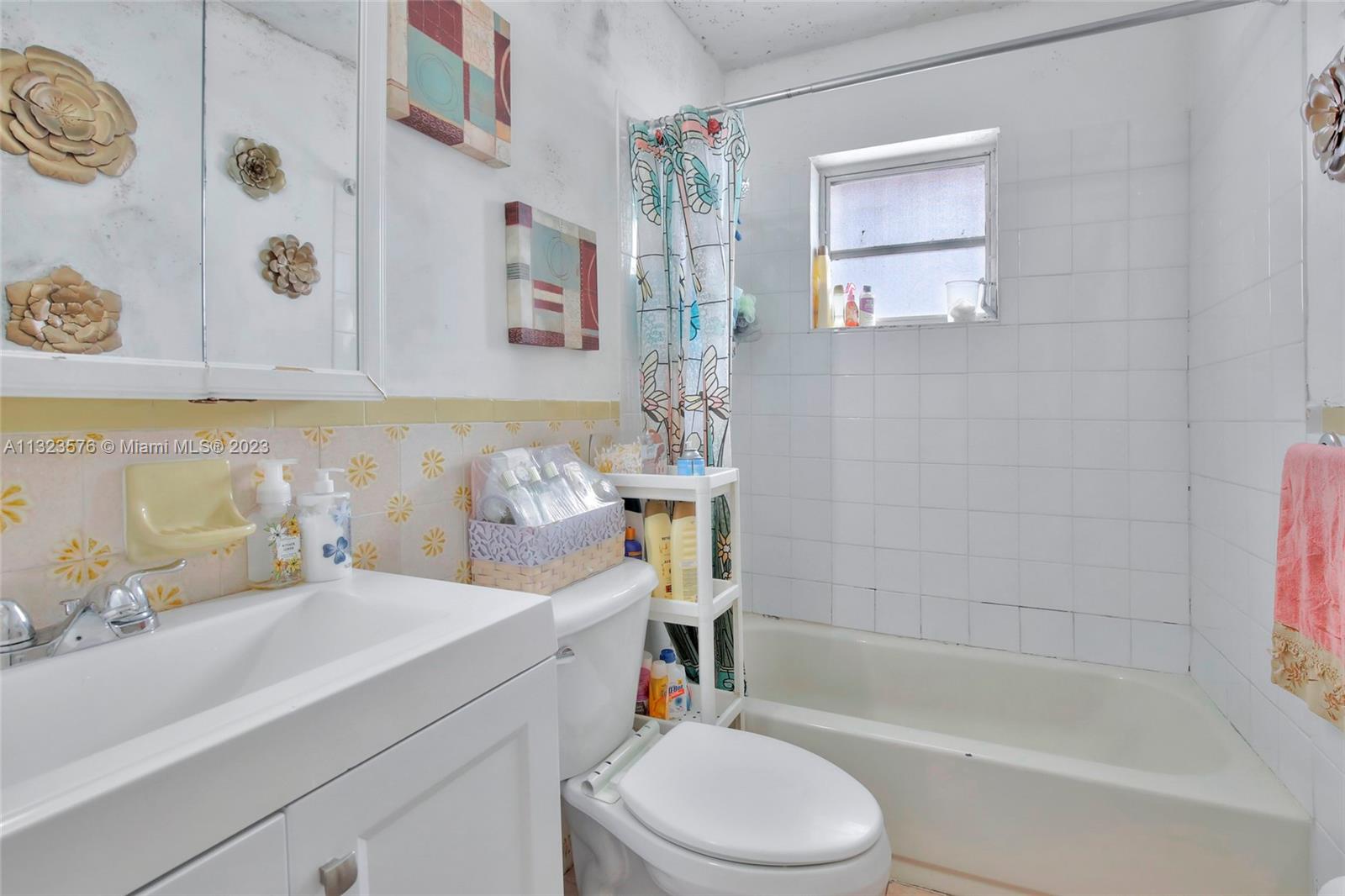 See details / 2355 sq. ft. $ 2023-01-06 0 Photo