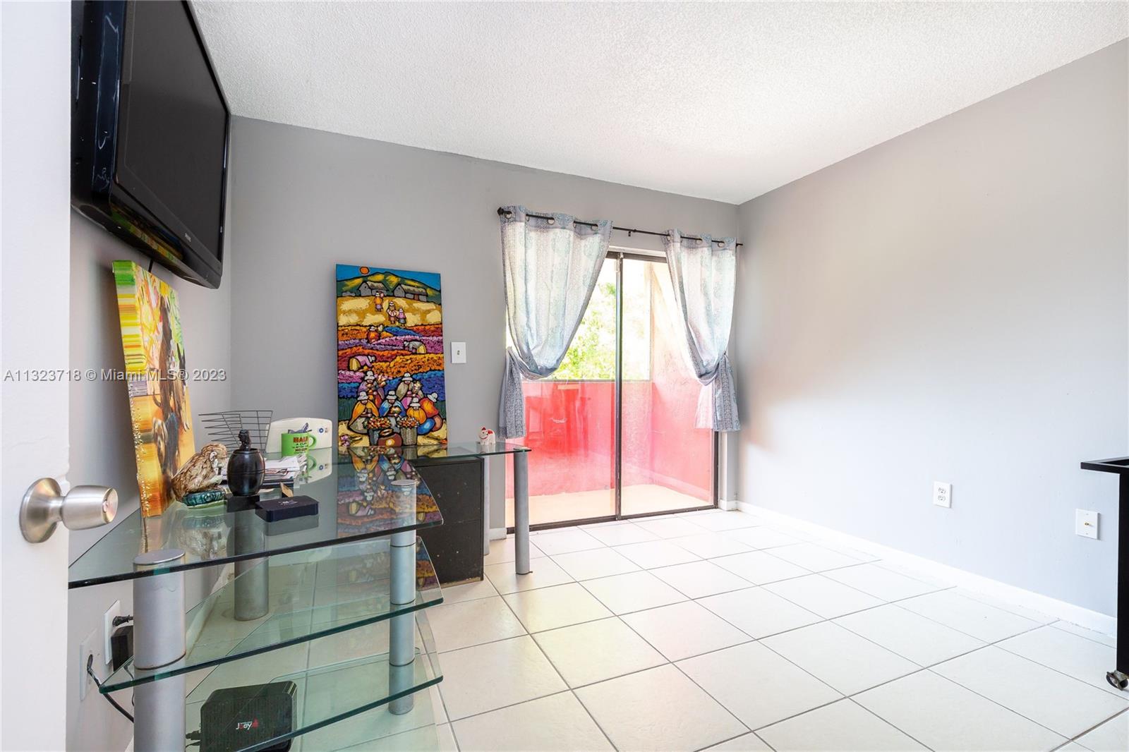 See details / 3150 sq. ft. $ 2023-01-07 0 Photo