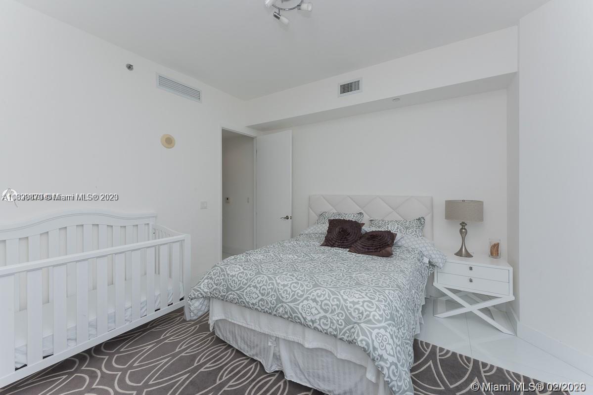 See details 2504 3 / 4 2327 sq. ft. $ 2023-01-07 0 Photo
