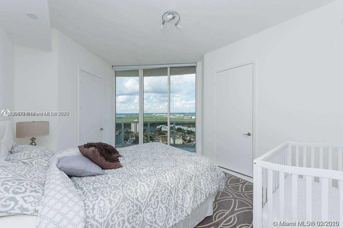 See details 2504 3 / 4 2327 sq. ft. $ 2023-01-07 0 Photo