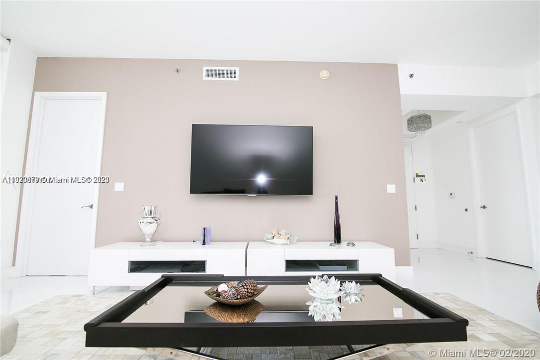 See details 2504 3 / 4 2327 sq. ft. $ 2023-01-07 0 Photo
