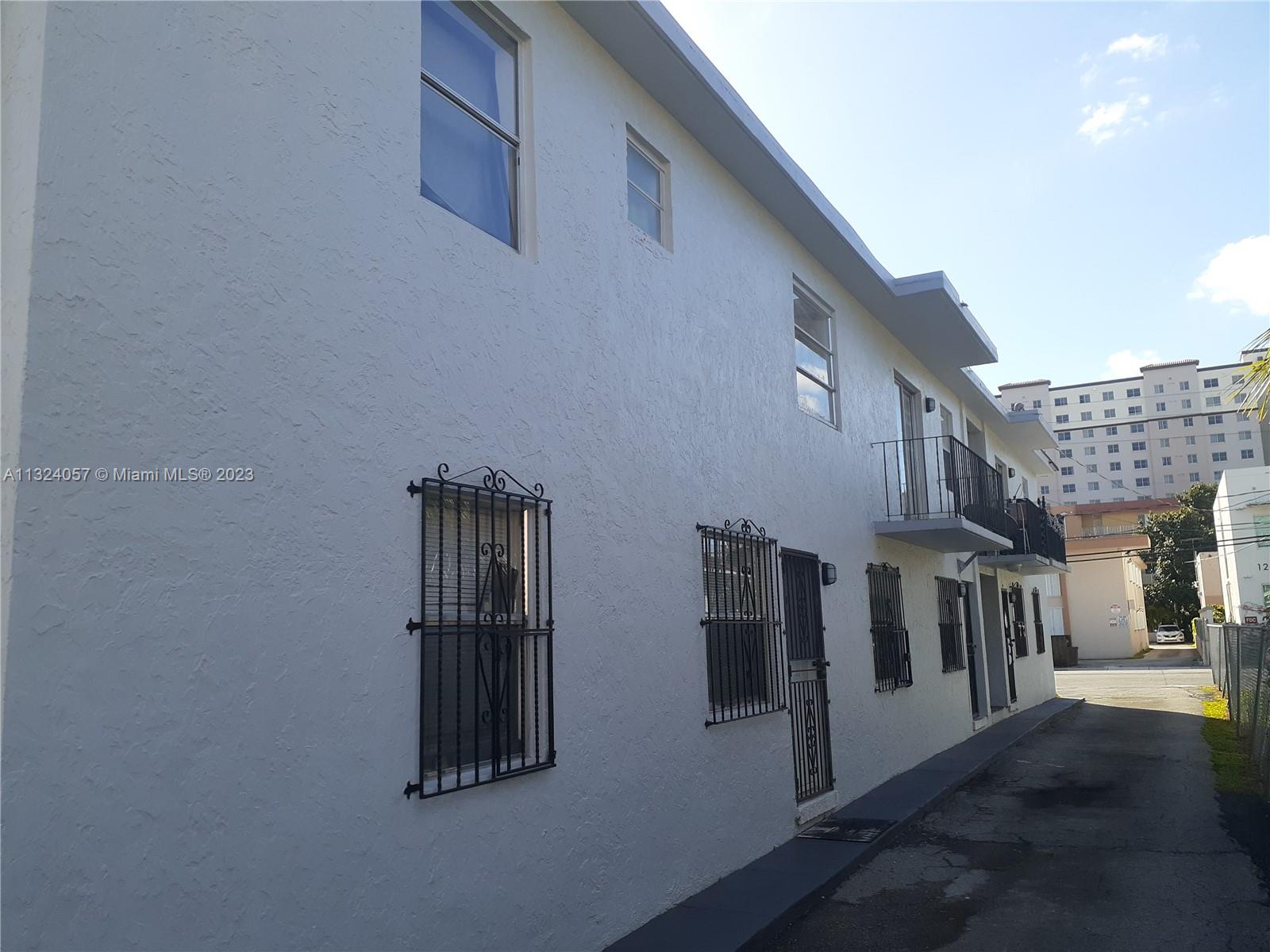 See details / 4712 sq. ft. $ 2023-01-08 0 Photo