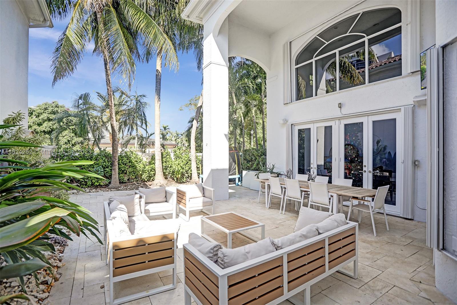 Photo of 19484 39th Ave (19484), Sunny Isles Beach, Florida, 33160 -