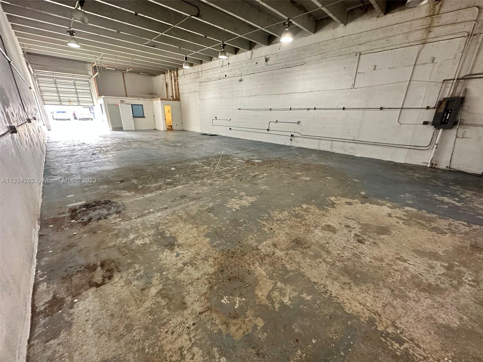 See details 2 / sq. ft. $ 2023-01-16 0 Photo