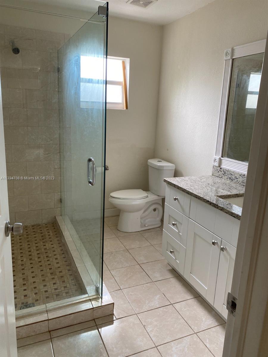 See details / 4540 sq. ft. $ 2023-01-17 0 Photo