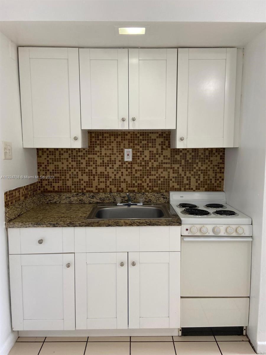 See details / 4540 sq. ft. $ 2023-01-17 0 Photo