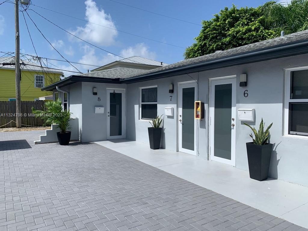See details / 4540 sq. ft. $ 2023-01-17 0 Photo