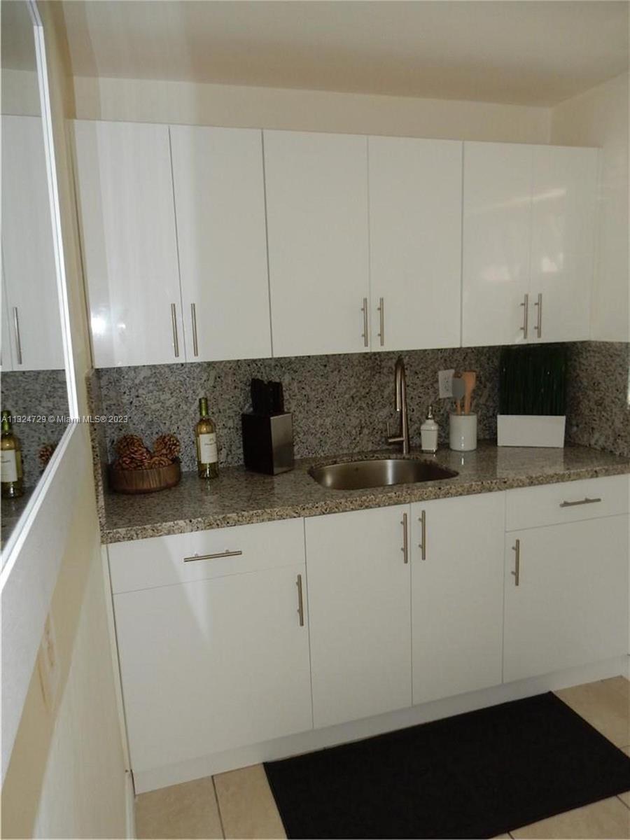 See details / 4577 sq. ft. $ 2023-01-23 0 Photo