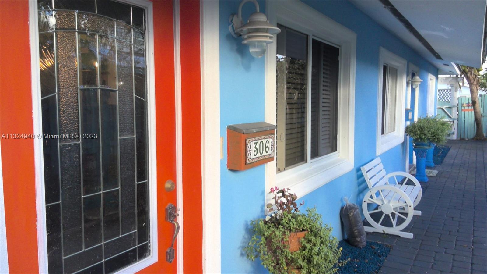 See details / 1902 sq. ft. $ 2023-01-10 0 Photo
