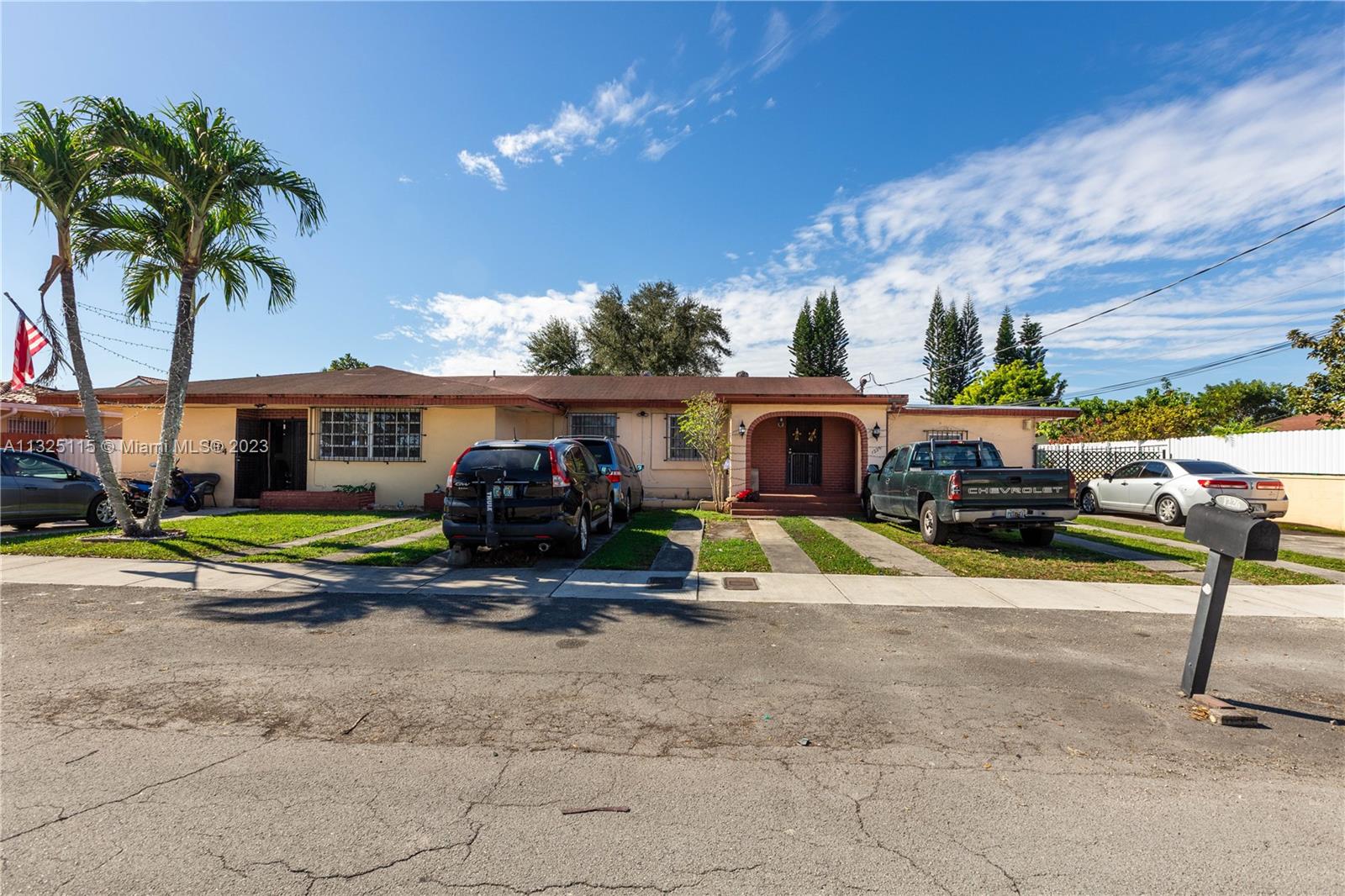 See details / 3500 sq. ft. $ 2023-01-10 0 Photo